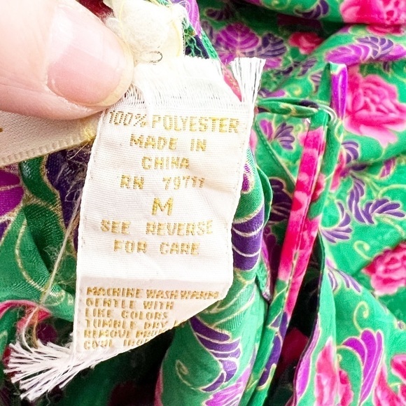 Victoria’s Secret Gold Label Chemise - Picture 5 of 6